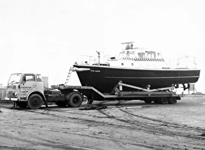 Twin Gallery: GLC-LFB Fire boat - Fire Hawk