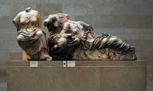 Goddesses Collection: Three Goddesses. Hestia, Dione and Aphrodite. East Pediment