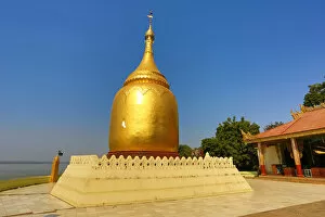 Pagoda Gallery: Gold Bupaya Pagoda in Old Bagan, Bagan, Myanmar