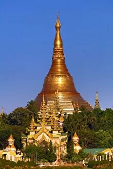 Pagoda Gallery: Gold stupa of the Shwedagon Pagoda, Yangon, Myanmar