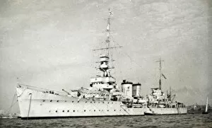 Egypt Gallery: HMS Delhi, British cruiser, Alexandria, WW2