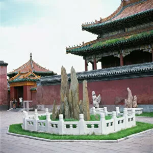 Sculptures Gallery: Imperial Palace at Shenyang, Liaoning Province, China