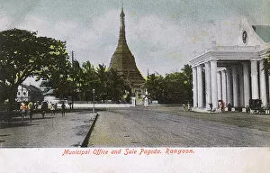 Pagoda Gallery: Myanmar - Yangon - Municipal Office and Sule Pagoda