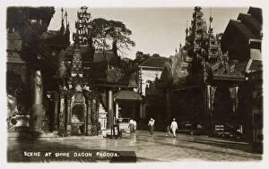 Pagoda Gallery: Myanmar - Yangon - Shwedagon Pagoda - Inner courtyard