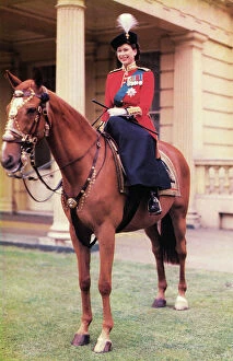 Monarchy Gallery: Queen Elizabeth II in uniform of Grenadier Guards