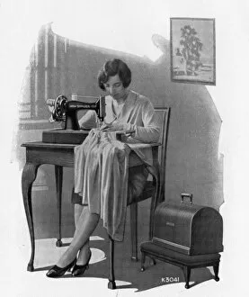 Singer Sewing Machine - hand machine model