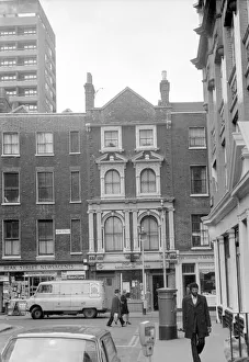 Pillar Gallery: Soho, London - Beak Street W1