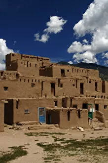 Indian Architecture Gallery: United States. Taos Pueblo. Adobe buildings