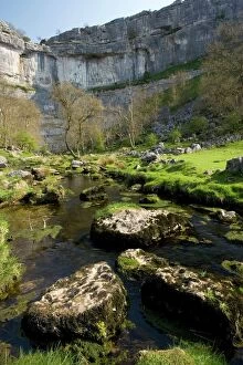 Cliff Collection: Malham Cove, Yorkshire Dales