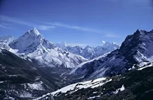 Nepalese Gallery: Ama Dablam peak