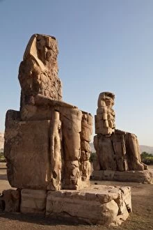 Ancient Egyptian Culture Gallery: The ancient Colossi of Memnon near Luxor, Thebes, UNESCO World Heritage Site, Egypt, North Africa