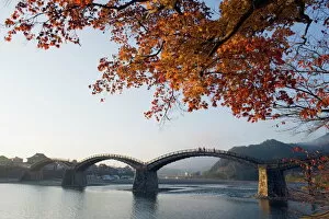 Four People Gallery: Autumn colours at Kintaikyo bridge, Iwakuni, Yamaguchi Prefecture, Japan, Asia