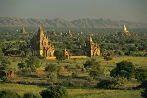 Pagoda Collection: Bagan (Pagan)-Landscape of ancient temples and pagodas, Myanmar (Burma)
