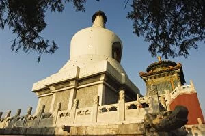 Pagoda Gallery: Baitai White Dagoba originally built in 1651 for a visit by the Dalai Lama