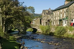 Villages Collection: Beddgelert, Snowdonia, Gwynedd, Wales, United Kingdom, Europe