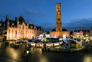 Christmas Market in the Market Square with Belfry behind, Bruges, West Vlaanderen (Flanders), Belgium, Europe Christmas Market in the Market Square with Belfry behind, Bruges, West Vlaanderen (Flanders), Belgium, Europe