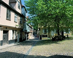 Cobble Collection: The cobbled medieval square of Elm Hill, Norwich, Norfolk, England, United Kingdom
