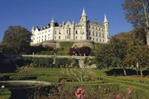 Court Yard Gallery: Dunrobin Castle and grounds