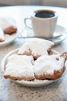 Food And Drink Collection: Famous food of New Orleans, beignets and chicory coffee at Cafe Du Monde, New Orleans