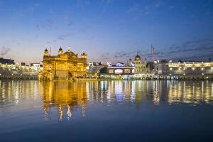 Indian Architecture Gallery: The Golden Temple (Harmandir Sahib) and Amrit Sarovar (Pool of Nectar) (Lake of Nectar)