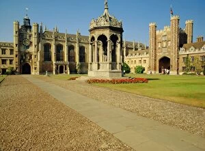 Court Yard Gallery: The Great Court, Trinity College, Cambridge, England