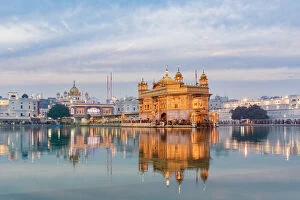 Walking Collection: India, Punjab, Amritsar, - Golden Temple, The Harmandir Sahib, Amrit Sagar - lake of Nectar