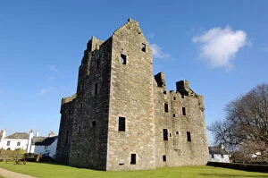 Castle Gallery: MacLellans Castle, Kirkcudbright, Dumfries and Galloway, Scotland