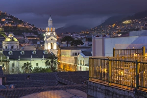 Metropolitan Cathedral at night, Independence Square, Quito, UNESCO World Heritage Site, Pichincha Province, Ecuador Metropolitan Cathedral at night, Independence Square, Quito, UNESCO World Heritage Site, Pichincha Province, Ecuador