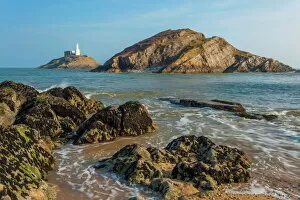 18th Century Collection: Mumbles Lighthouse, Bracelet Bay, Gower, Swansea, Wales, United Kingdom, Europe