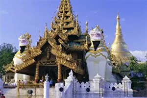 Pagoda Collection: Ornate southern entrance to Shwedagon Paya (Shwe Dagon pagoda), Yangon (Rangoon)