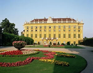Manor Collection: Palace and gardens of Schonbrunn, UNESCO World Heritage Site, Vienna, Austria, Europe