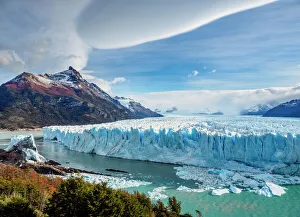 Perito Moreno Glacier, elevated view, Los Glaciares National Park, UNESCO World Heritage Site Perito Moreno Glacier, elevated view, Los Glaciares National Park, UNESCO World Heritage Site