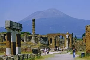 Men And Women Collection: Pompeii, Mt