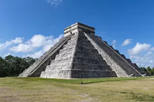 Tourist Attractions Gallery: Pre-Columbian city, Chichen Itza, UNESCO World Heritage Site, Yucatan, Mexico