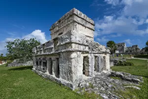 Tourist Attractions Gallery: Pre-Columbian Mayan walled city of Tulum, Quintana Roo, Mexico, North America
