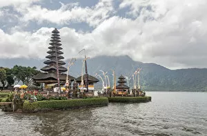 Tourist Attractions Collection: Pura Ulun Danu Bratan temple on Lake Bratan, Bali, Indonesia, Southeast Asia, Asia