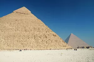 Egypt Collection: The Pyramid of Khafre (Chephren) and the Great Pyramid of Khufu (Cheops) in the background