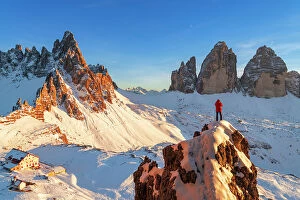 South Tyrol Collection: Rear view of a hiker admiring Tre Cime di Lavaredo (Lavaredo Peaks) (Drei Zinnen)