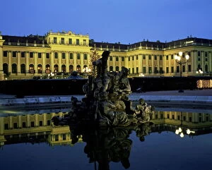 Manor Collection: Schonbrunn Palace at dusk, UNESCO World Heritage Site, Vienna, Austria, Europe