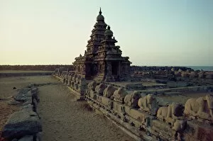 Temples Collection: Shore Temple, Mahabalipuram, UNESCO World Heritage Site, Tamil Nadu state, India, Asia