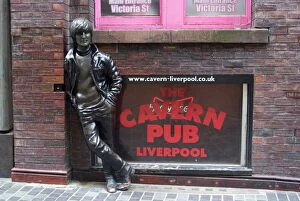 Engraving Collection: Statue of John Lennon close to the original Cavern Club, Matthew Street