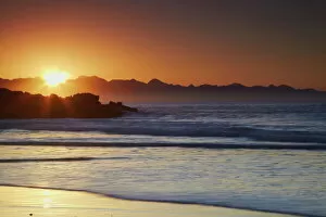 Day Break Gallery: Sunrise at Plettenberg Bay, Western Cape, South Africa, Africa