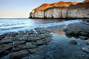 Cliff Collection: Thornwick Bay at sunset, Flamborough Head, East Riding of Yorkshire, England, United Kingdom, Europe