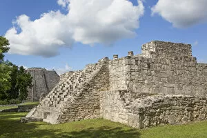 Tourist Attractions Gallery: Turtle Temple in the foreground, Kukulcan Temple (Castillo) in the background, Mayan Ruins