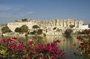 Indian Architecture Gallery: View of the City Palace and hotels from Lake Pichola