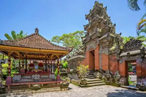 Tourist Attractions Collection: View of Ubud Palace, Puri Saren Agung Temple, Ubud, Kabupaten Gianyar, Bali, Indonesia