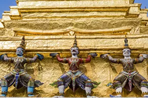 Tourist Attractions Gallery: Wat Phra Kaew, The Grand Palace, Bangkok, Thailand, Southeast Asia, Asia