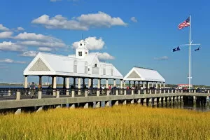 Leisure Activity Gallery: Waterfront Park Pier, Charleston, South Carolina, United States of America, North America