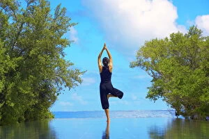 Leisure Activity Collection: Yoga meditation, Full Moon Island, Male Atoll, Maldives, Indian Ocean, Asia