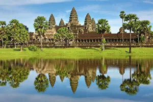 Temples Collection: Reflection of Angkor Wat Temple in lake in Siem Reap, Cambodia